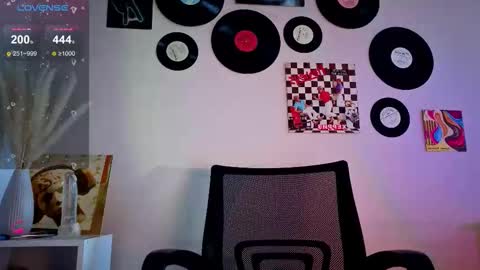 Snapshot of tox1ccherry chatting on 03.03.26 Melina online show from 03.03.26