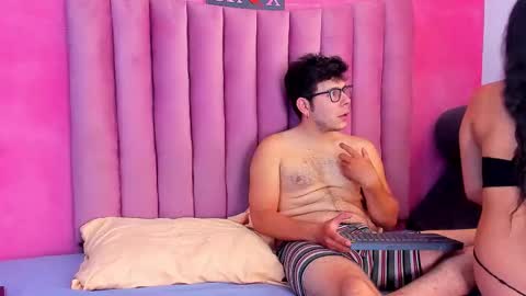 toxiclove01 online show from 12.22.25