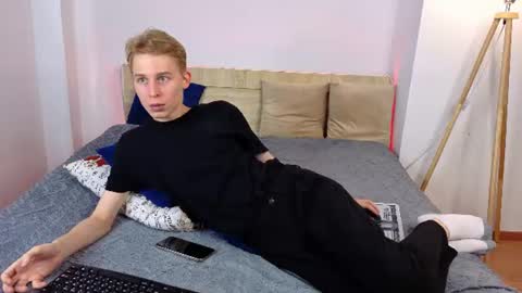 Max online show from 07.10.26