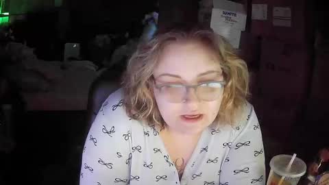 Snapshot of toxicsamarha chatting on 11.09.25 toxicsamarha online show from 11.09.25