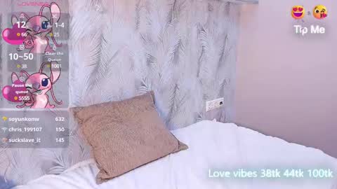 Snapshot of tracy_tay1or chatting on 12.22.24 Tracy GMT2 Mon 3 AM - 4 PM Tue 3 AM - 4 PM Wed 3 AM - 4 PM Thur 3 AM - 4 PM Fri 3 AM - 4 PM online show from 12.22.24