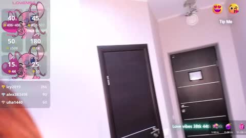 Snapshot of tracy_tay1or chatting on 12.27.24 Tracy GMT2 Mon 3 AM - 4 PM Tue 3 AM - 4 PM Wed 3 AM - 4 PM Thur 3 AM - 4 PM Fri 3 AM - 4 PM online show from 12.27.24