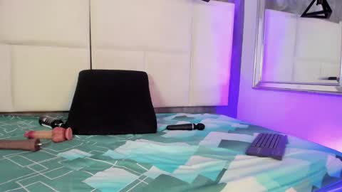 Tracy Wright online show from 04.13.26