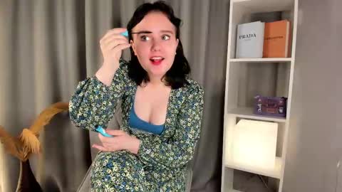 Snapshot of tracylilith chatting on 12.16.25 Call me Tracy online show from 12.16.25