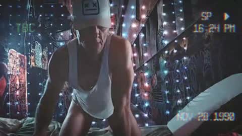 Snapshot of trailer_made chatting on 01.05.25 Ethan Nash online show from 01.05.25