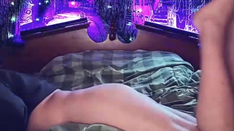 Snapshot of trailer_made chatting on 10.09.25 Ethan Nash online show from 10.09.25