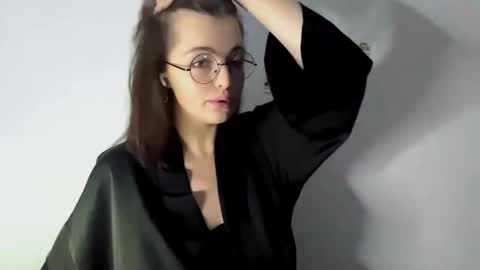 Amelia online show from 09.16.25