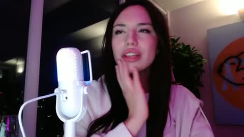 transfrmgirl98 online show from 10.26.25