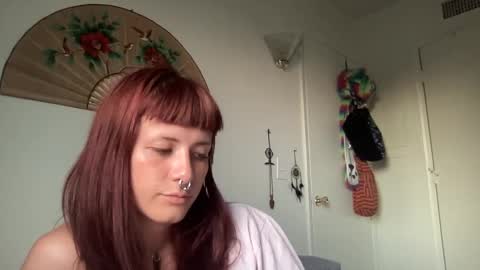 Snapshot of transinmourning chatting on 09.20.25 DD online show from 09.20.25