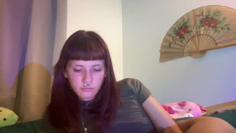 Snapshot of transinmourning chatting on 09.22.25 DD online show from 09.22.25