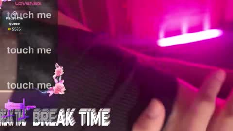 Snapshot of translustybabe chatting on 11.04.25 STACY online show from 11.04.25