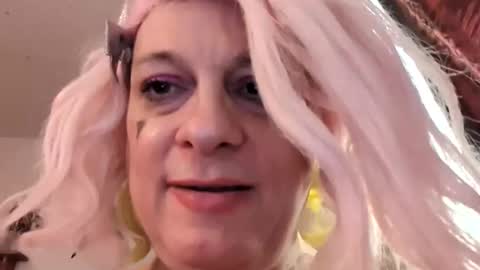 traphouseslutbunny4fun online show from 11.17.25