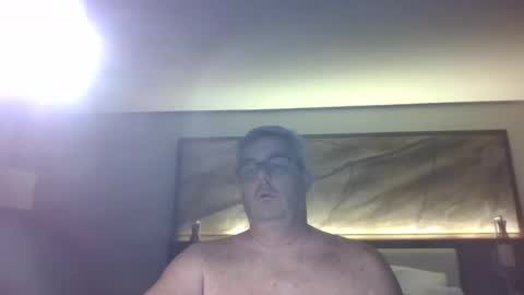 Snapshot of travelingman53 chatting on 10.31.25 Travelingman53 online show from 10.31.25