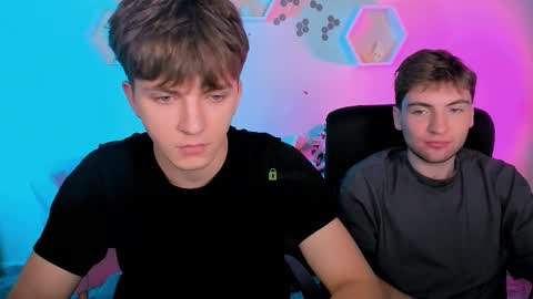 Travis online show from 12.04.25