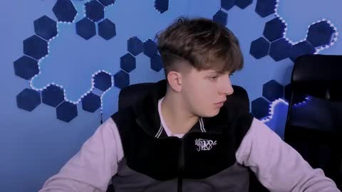 Travis online show from 04.17.26