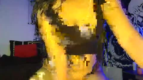 Snapshot of travisandnina chatting on 12.03.25 travisandnina online show from 12.03.25