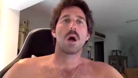 TravisKenn online show from 09.22.25