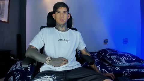 TRAV - INDEPENDENT MODEL online show from 11.15.25