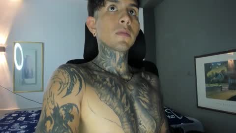 TRAV - INDEPENDENT MODEL online show from 12.17.25