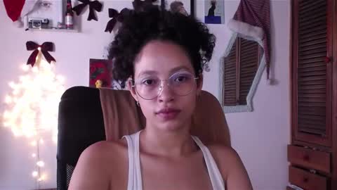 Snapshot of treasuresz chatting on 12.03.24 Emily online show from 12.03.24