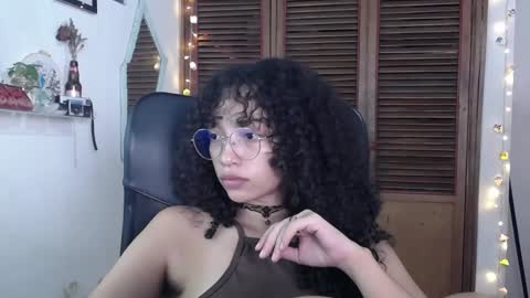 Snapshot of treasuresz chatting on 01.25.25 Emily online show from 01.25.25