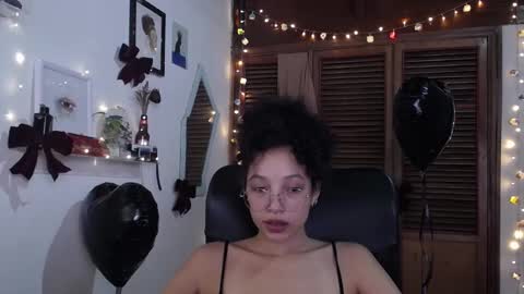 Snapshot of treasuresz chatting on 02.11.25 Emily online show from 02.11.25