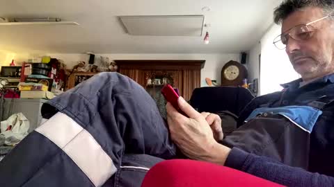 Snapshot of trebgeis1 chatting on 02.17.25 trebgeis1 online show from 02.17.25