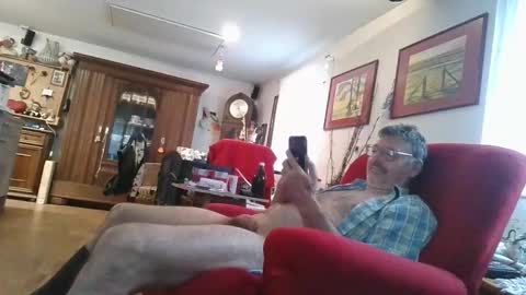 Snapshot of trebgeis1 chatting on 09.12.25 trebgeis1 online show from 09.12.25