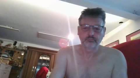 Snapshot of trebgeis1 chatting on 09.25.25 trebgeis1 online show from 09.25.25