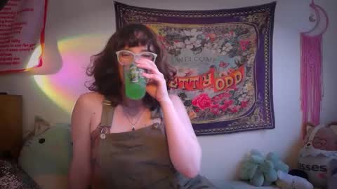 treecups online show from 09.09.25