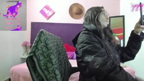 Treisy online show from 04.09.26