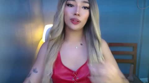 Snapshot of trexie_fucks15 chatting on 12.21.25 trexie_fucks15 online show from 12.21.25