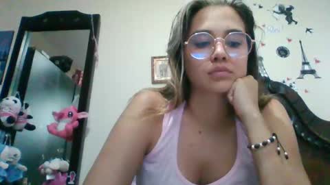 triana_bell online show from 02.11.25
