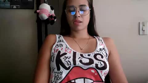 Snapshot of triana_bell chatting on 06.11.26 triana_bell online show from 06.11.26