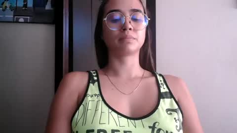 Snapshot of triana_bell chatting on 07.06.26 triana_bell online show from 07.06.26
