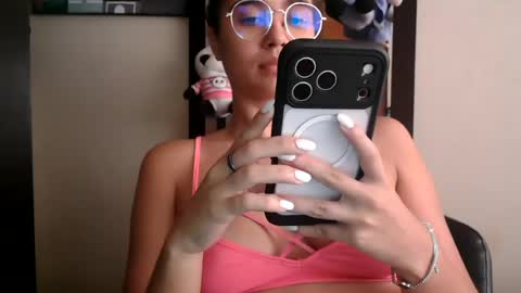 Snapshot of triana_bell chatting on 07.08.26 triana_bell online show from 07.08.26