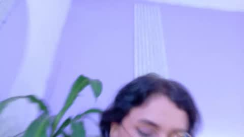 triana_crimson online show from 02.07.26