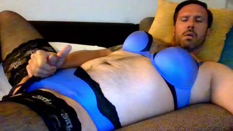 Snapshot of triciawu22 chatting on 09.15.25 triciawu22 online show from 09.15.25