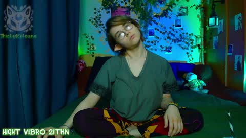 Snapshot of trickykitsune chatting on 05.11.26 trickykitsune online show from 05.11.26