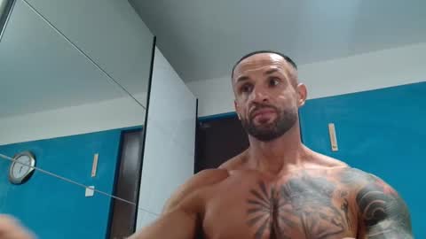 Snapshot of tridentmuscles chatting on 09.19.25 tridentmuscles online show from 09.19.25
