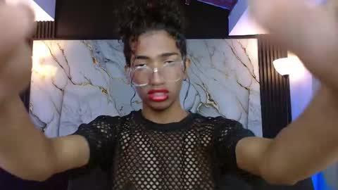 Snapshot of triiangel_latinboy chatting on 04.20.26 Johan online show from 04.20.26