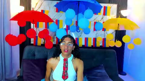 Snapshot of triiangel_latinboy chatting on 06.20.26 Johan online show from 06.20.26
