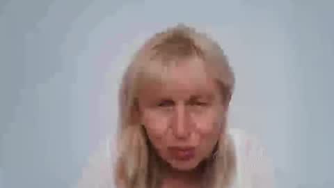 Snapshot of trinaadair chatting on 11.22.25 TrinaAdair online show from 11.22.25