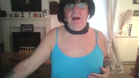 Snapshot of trinity1011 chatting on 03.09.25 trinity1011 online show from 03.09.25