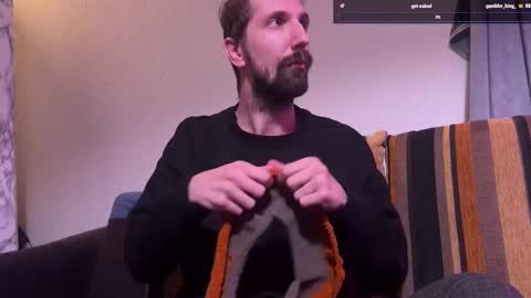 Snapshot of triplestripes chatting on 09.14.25 SibSab online show from 09.14.25