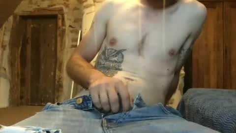 Snapshot of tripstocum chatting on 07.25.26 FluideAmer online show from 07.25.26