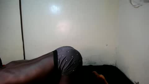 Snapshot of trisboo5 chatting on 12.10.24 Trisboo5 online show from 12.10.24