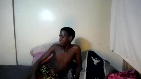 Snapshot of trisboo5 chatting on 01.14.25 Trisboo5 online show from 01.14.25