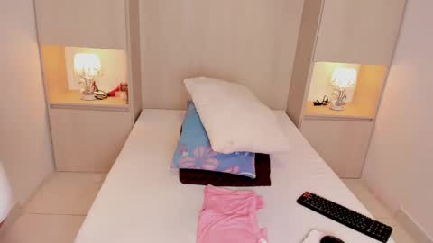 Snapshot of trishamoon chatting on 01.18.26 TRISHA online show from 01.18.26