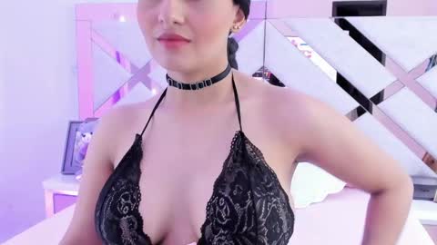 Trissha online show from 04.24.26